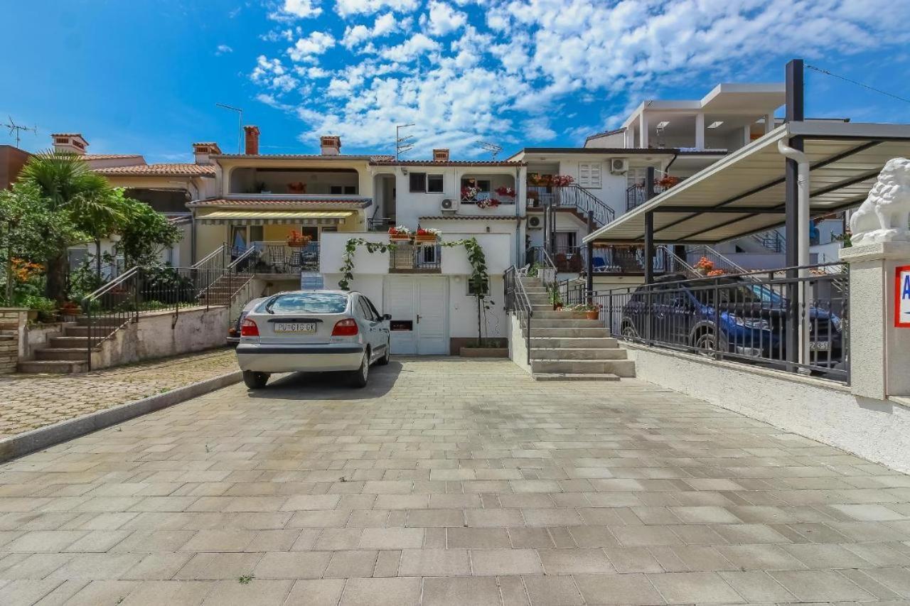 Radan Apartment